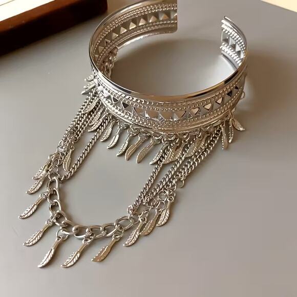 Silver Boho Tribal Festival Rave Arm Cuff Bracelet w/ Chains & Feather Charms - Picture 1 of 3